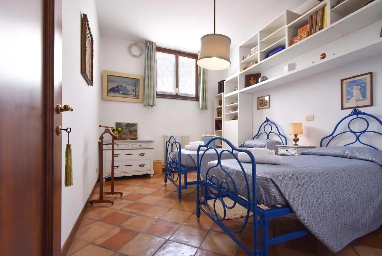 Historical Downtown Apartment Padova Italy