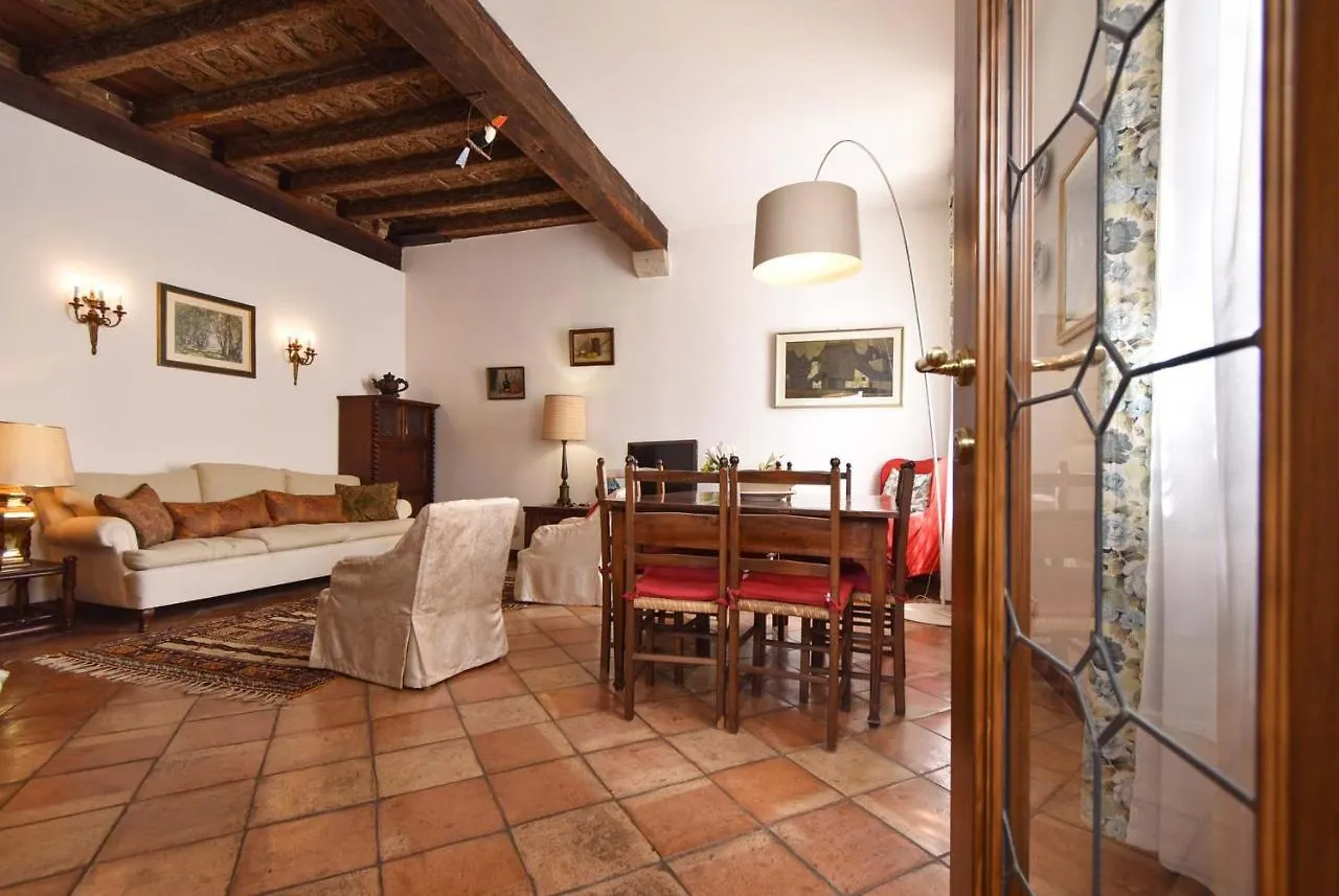 Historical Downtown Apartment Padova
