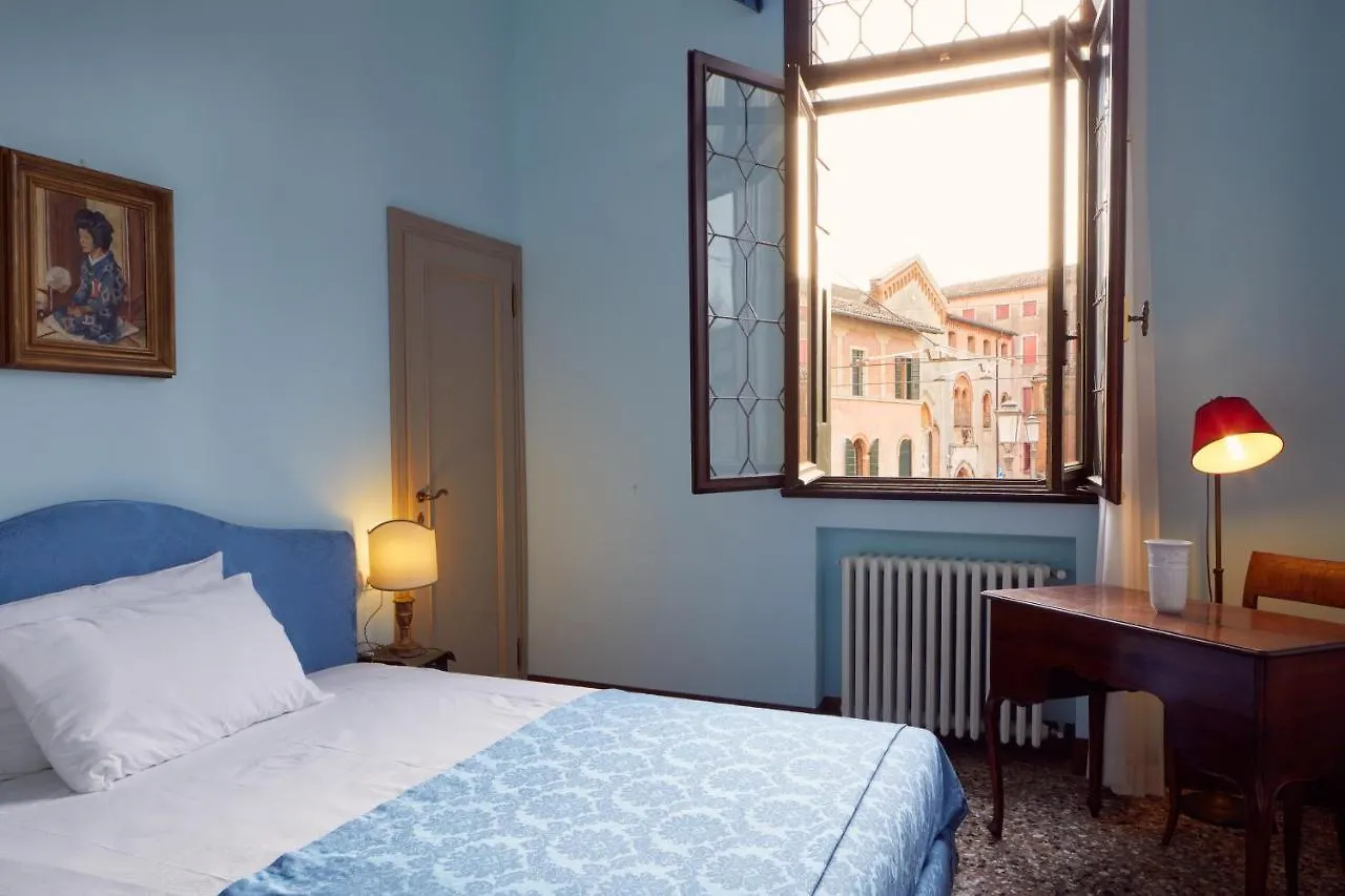 Historical Downtown Apartment Padova Italy
