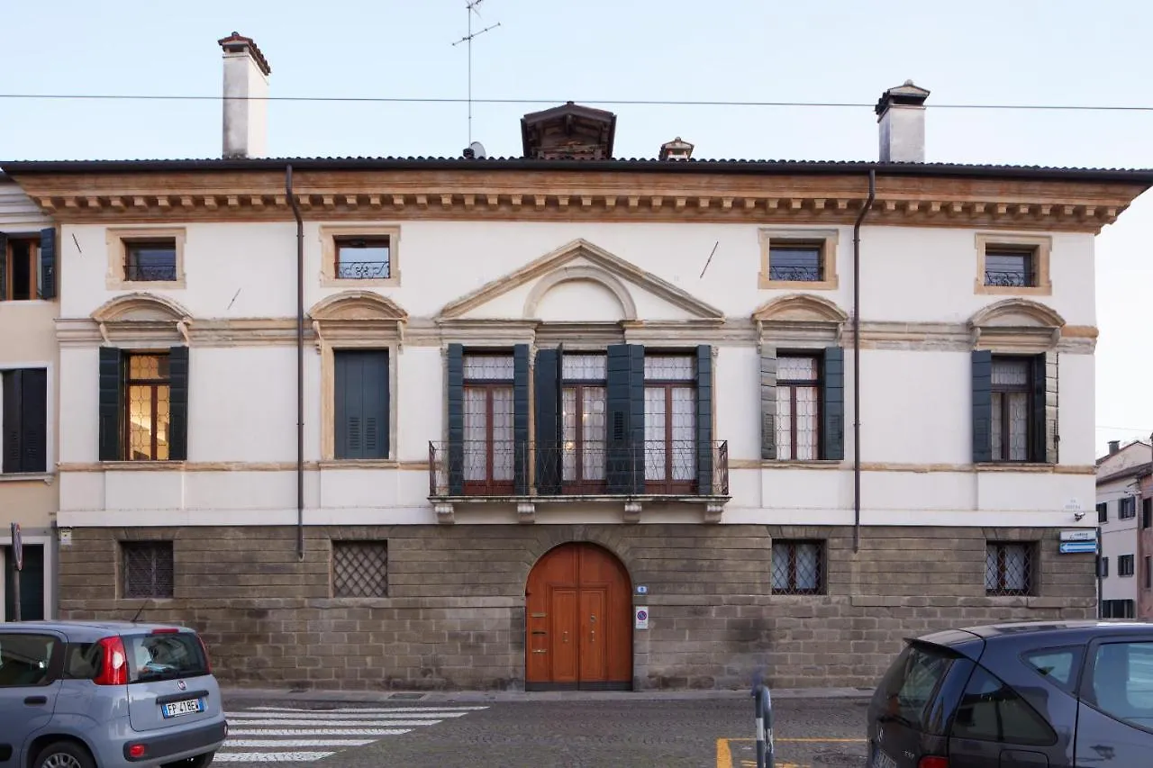 Historical Downtown Apartment Padova
