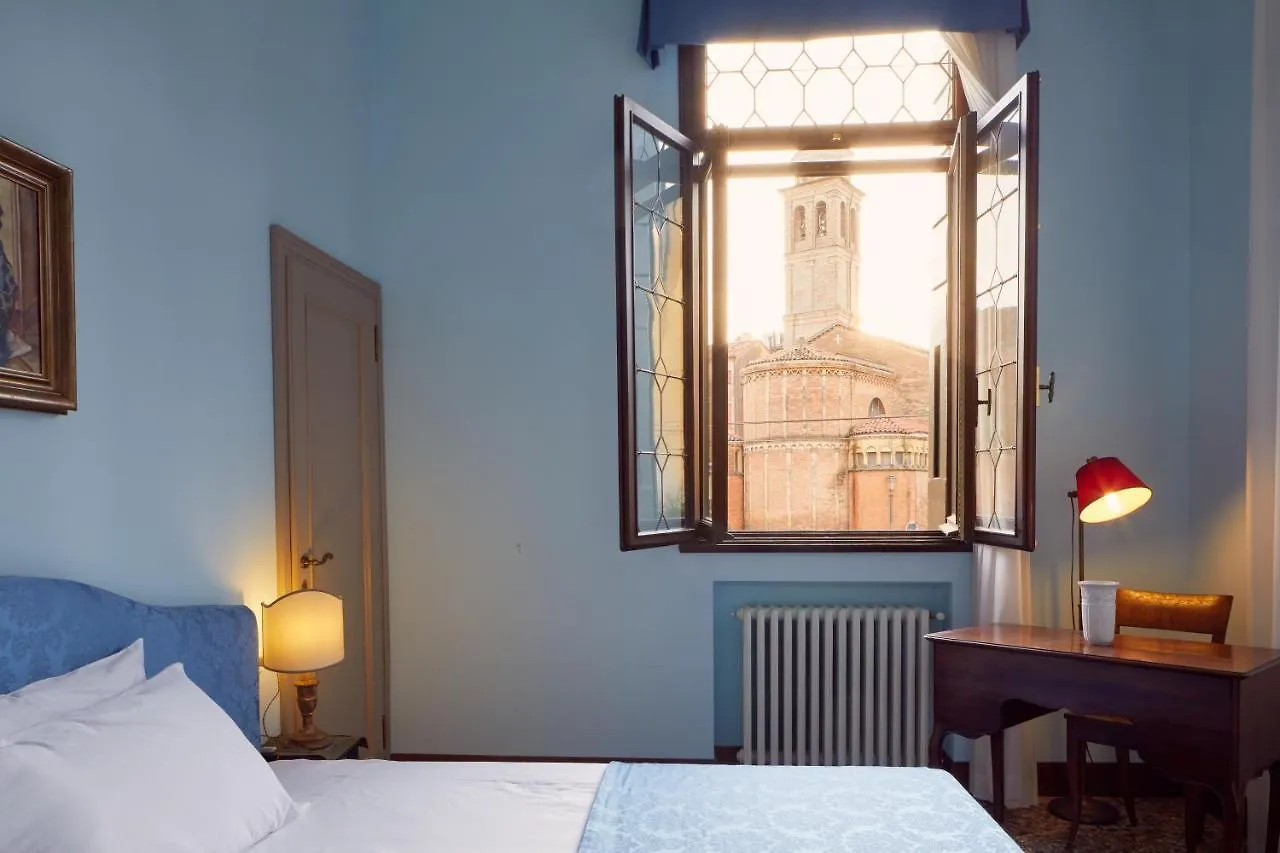 Historical Downtown Apartment Padova Italy