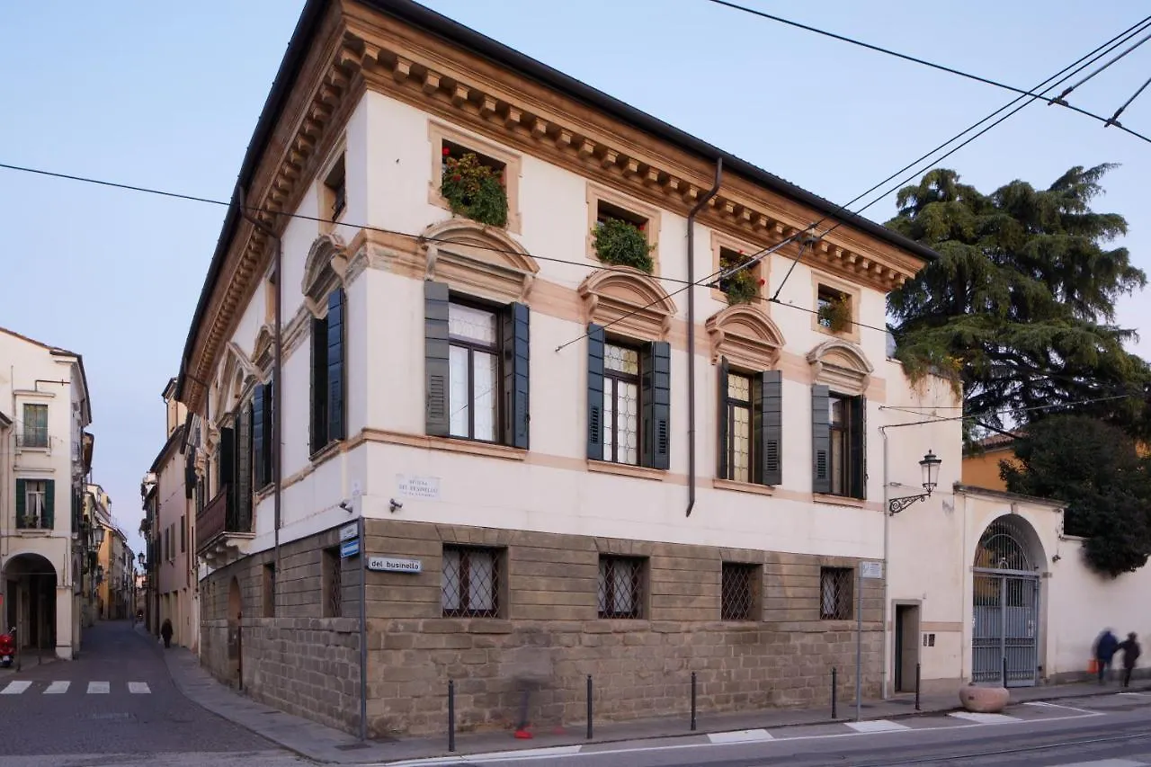 Historical Downtown Apartment Padova 0*,