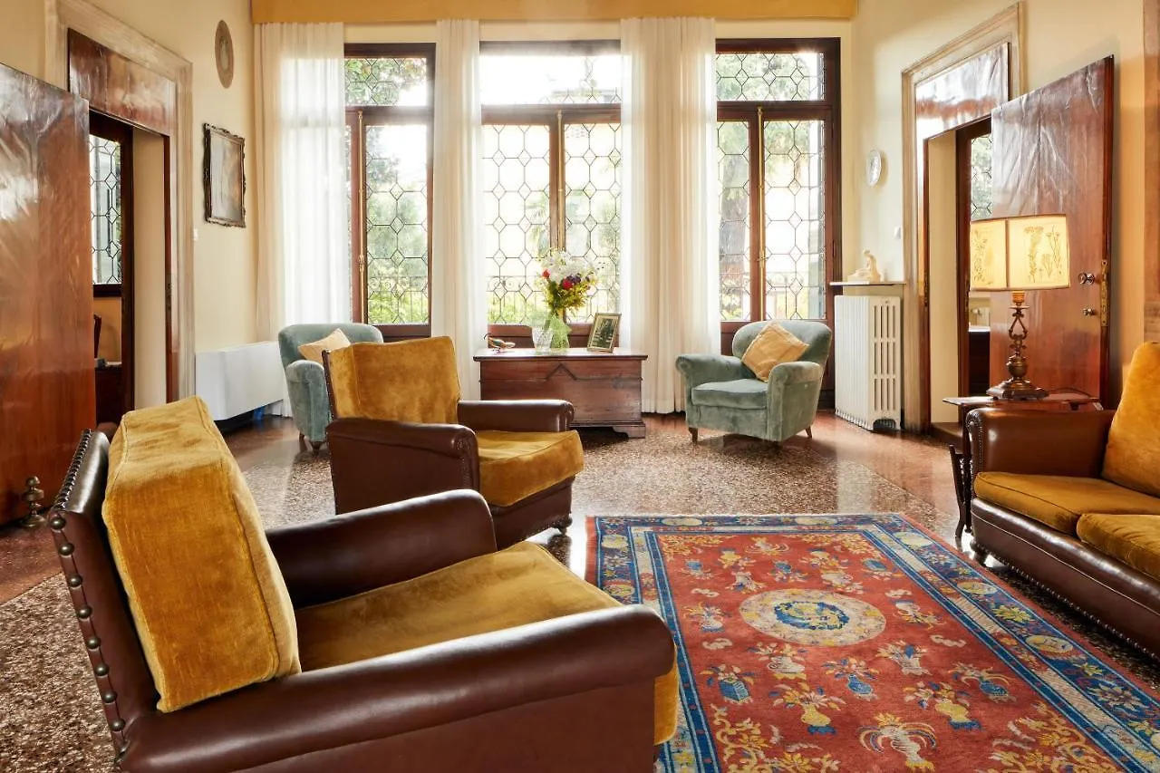 Historical Downtown Apartment Padova